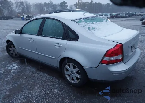 2004 Volvo S40 2.4I из США, поврежденный, VIN YV1MS382542006142